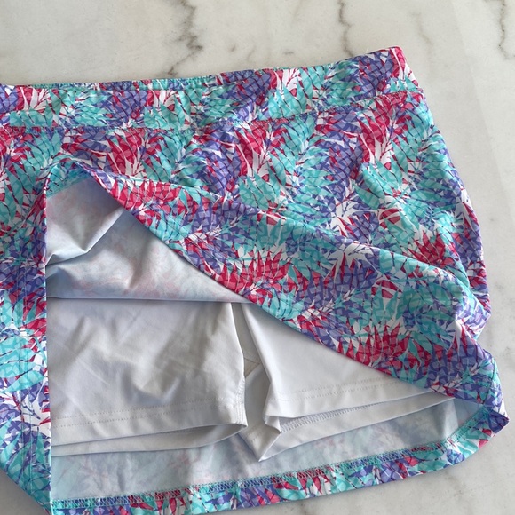 Golf Skirt with built in shorts - Picture 3 of 4